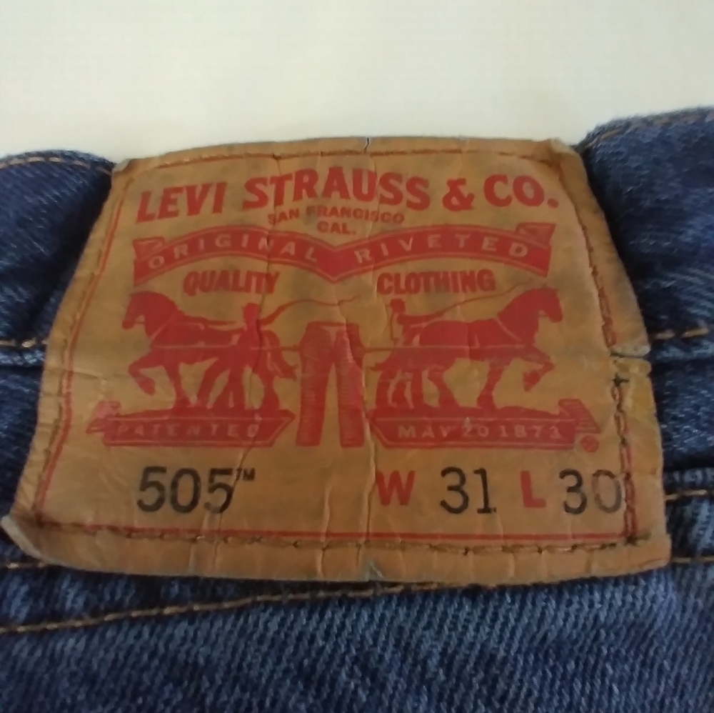 Levis Men's denim  Blue Jeans size 31/30 slight distress - Picture 6 of 8